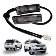 ไฟส่อง ป้ายทะเบียน รถยนต์ สำหรับรุ่น โตโยต้า ฟอร์จูนเนอร์ Toyota Fortuner ปี 2012 - 2015 1 ชุด