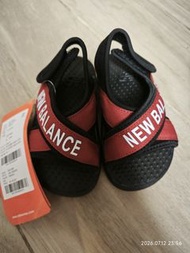 New Balance 兒童涼鞋