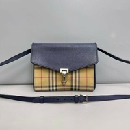 Burberry Macken藍色牛皮格紋郵差包