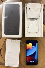 $600/pc iPhone 7 128GB 黑色 & iPhone 8 64GB 太空灰 港行 跟原裝機盒及未用原廠火牛、耳機同叉電線