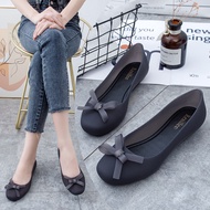 【ready stock】Jelly shoes womens shallow cut hollow plastic sandals bow knot soft surface waterproof beach shoes