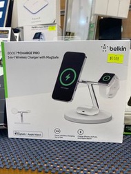 Belkin BOOST↑CHARGE PRO 三合一 MagSafe 無線充電器