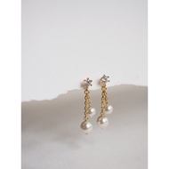 (AZEN) ARIEL Earrings - Shell Pearl (Yellow Gold)