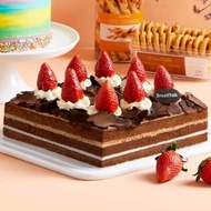 Black Forest / Blackforest Birthday Cake by Breadtalk