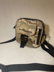 U2 bags 沙漠迷彩 工裝風 小方包 斜背包 側背包 腰包 兩用式