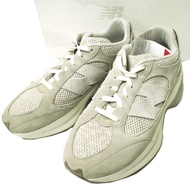 二手 NEW BALANCE UWRPDGD MOONROCK Warped Runner 運動鞋，US 11D (29cm)，灰色。