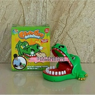 Crocodile bite toy, crocodile bites,/crocodile
