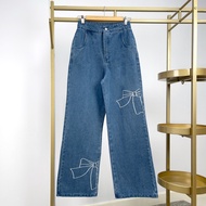 HOB147 BLT BRAND Mid-Rise Straight-Leg Jeans With Bow Embroidery