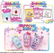 日版 Sanrio x BANDAI 角色手機電子玩具 Y2K電話樣養玉桂狗//Hello Kitty//Kuromi