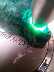 Bongkahan Batu Bacan Doko Kristal Asli Maluku Utara.