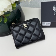 Ch/a/n/el's new model of multi-functional folding pencil case is available. Dimensions: 11.5 * 9 * 2