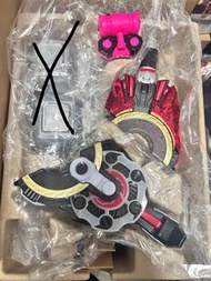 幪面超人Dx 極狐Geats Dx 版帶扣set ，盒裝拆出送小帶扣