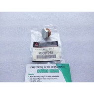 Plug M/T case screw magnet 18) Pajero V31 V32 V33 V43 Outlander MB001293 MB001265 (18)