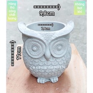 Big-eyed owl pot