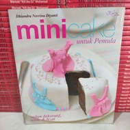 BOOK: MINI CAKE FOR BEGINNERS