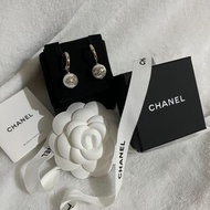Chanel 香奈兒 Earrings 耳環 淡金色 吊款 經典珍珠 閃閃 閃石c c logo classic