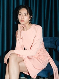 The Loop เดรส Mel B. Dress เดรสสั้นกระโปรงทรงเอ ใส่ออกงาน ดีเทลดอกไม้ด้านข้างเพิ่มมิติ