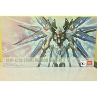 Mg 1/100 ZGMF-X20A Strike Freedom Fighter With Wing Of Light Daban