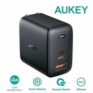 aukey 氮化鎵 65W GaN 超迷你快速充電器 全球電壓 支援 PD 快充協議產品 包括 Notebook Macbook 平板電腦 手提遊戲機 手機 等產品及超迷你電腦供電