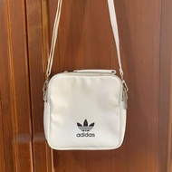 Adidas mini backpack /crossbody bag/斜背包/後背包