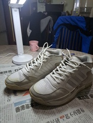 Adidas cloudfoam 籃球鞋