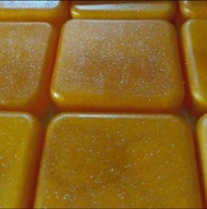 สบู่ทองคำรังไหมน้ำผึ้งแท้กลิ่นหอมมาก50กรัมลดความคล้ำหน้าชุ่มชื่นราคาต่อก้อน