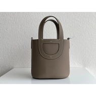 Picotin 18 Bucket Bag Handbag Details 
Material: TC Leather
Size: 18 x * 12.5 x * 22cm
Description: 