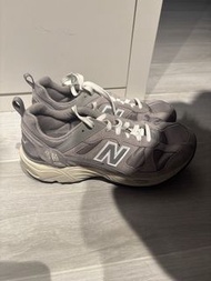 New Balance 878