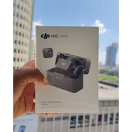 DJI Mic Mini  (2 TX + 1 RX + Charging  Case) 2.4 , bluetooth ,  type C
