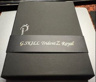 芝奇G.SKILL 皇家戟(銀)F4-3200C16D-32GTRS 16GBx2 CJR顆粒 可直上3600