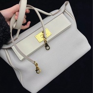 Hermes 2424 29 冰片灰拼奶油白