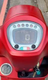 自售 2017/04 Many 125 紅色雙碟 水鑽版  原廠USB充電孔 女用一手車 一手車 一手車