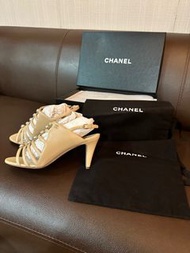 降！正品Chanel高跟裸色牛皮涼鞋 95成新僅試穿痕跡 有鞋盒及兩個帶Chanel logo防塵袋