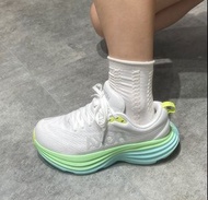 HOKA ONE ONE  Bondi 8 女款 緩震馬拉鬆公路跑步鞋