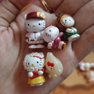 Hello Kitty sanrio white egg figure, Hello Kitty running etc.
