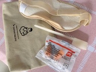 全新 Cathay Pacific 四件套 國泰航空 眼罩 耳塞 牙刷 化妝袋 旅行套裝 travel kit 旅行包 個人護理包