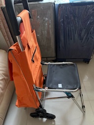 全新橙色爬樓梯有座位購物車一部