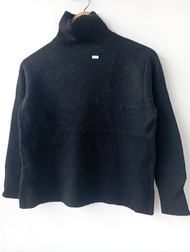 thrift sweater rajut wanita