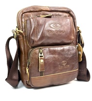 Chinatown Leather กระเป๋าสะพายหนังแท้ ผู้ชาย สีน้ำตาล แนวตั้ง BREN