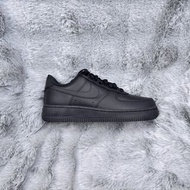 齊碼Nike Air Force 1 黑