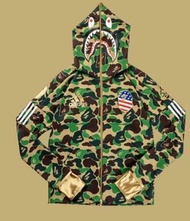 Bape x ADIDAS 聯名迷彩外套（香港發貨）