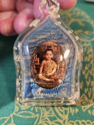 龍婆 Kruba Chokchai 切瓦納拉姆寺 (南迪寺）帕約坤波爾坤平/ 頂級將軍佛坤平 x 馬食能 x Locket 項目170 經油粉派แม่聖料， 內含六支黃金符管， 並入藏了常勝將軍古曼童