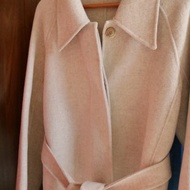 【冬季旅行穿搭】燕麥米手縫單排扣雙層羊毛喀什米爾綁帶大衣