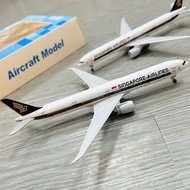 National Airlines Airplane Model "Singapore Airlines Boeing 777-300ER" High Quality Metal 20CM
