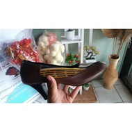 Ethnic woven shoes