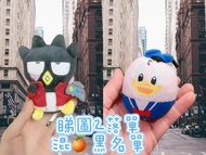 睇內文有價錢細節🩵題目：「掛住打機對阿媽反白眼既衰仔😆」 sanrio限定版 遊戲機xo公仔 翻白眼xo公仔 $79.9不包郵！ 日本帶回、絕版《拉震》唐老鴨達摩公仔 🧸拉鴨屁股上既環，整個公仔會震動