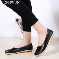 Cdfhwun Giày lười cho phụ nữ Giày da đơn giản trượt trên Moccasin mẹ chống trượt Giày lười