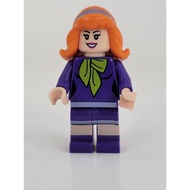 LEGO Daphne Blake from Scooby-Doo 75904