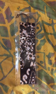 (Ready Stock) BA0053 Batik Handmade Book Mark. Batik Souvenir Malaysia. Book Mark Souvenir BA0053