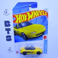 Hot Wheels 91 Mazda MX-5 Miata Yellow